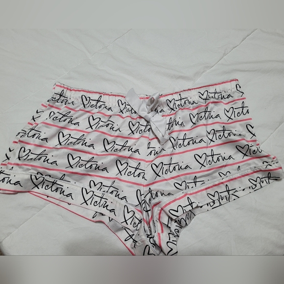 Victoria's secret pajama shorts - Picture 3 of 9